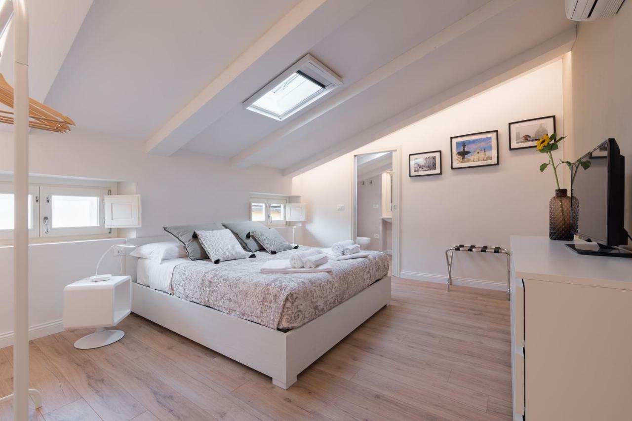 Luxury Apartment In City Center Floransa Dış mekan fotoğraf