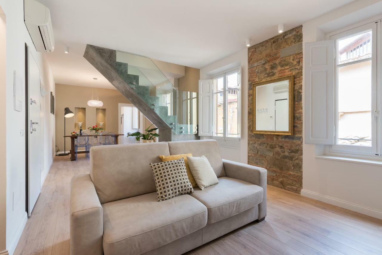 Luxury Apartment In City Center Floransa Dış mekan fotoğraf
