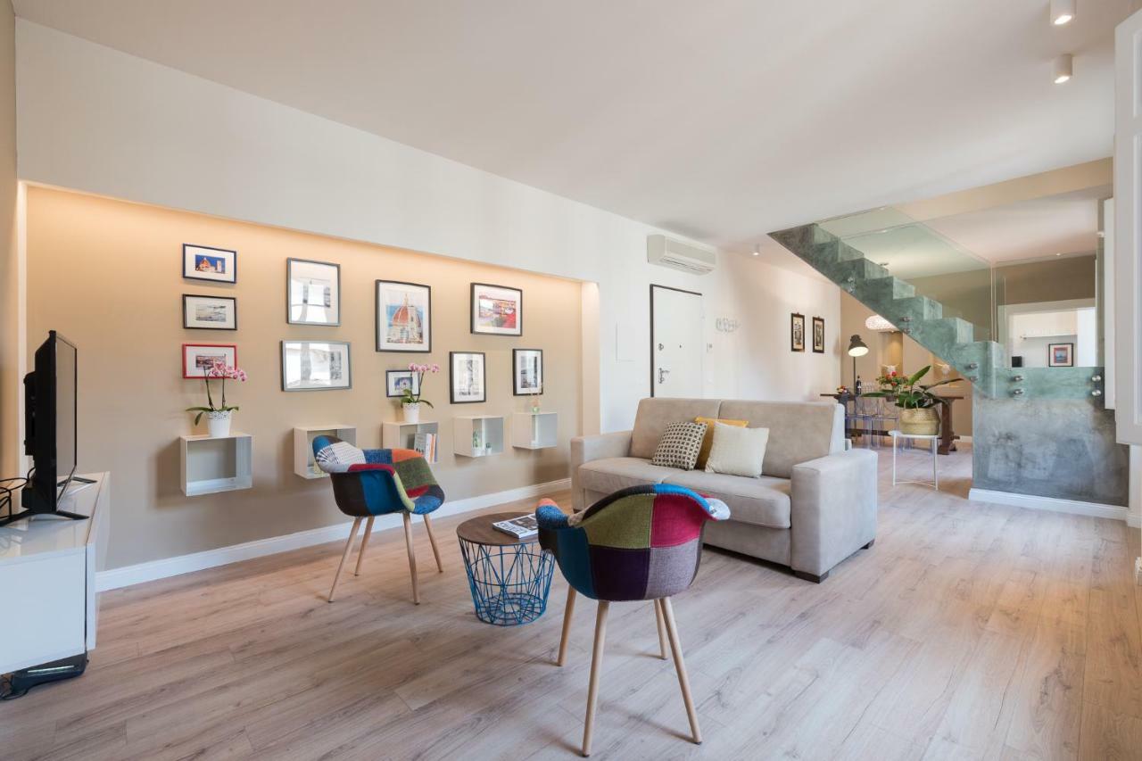 Luxury Apartment In City Center Floransa Dış mekan fotoğraf