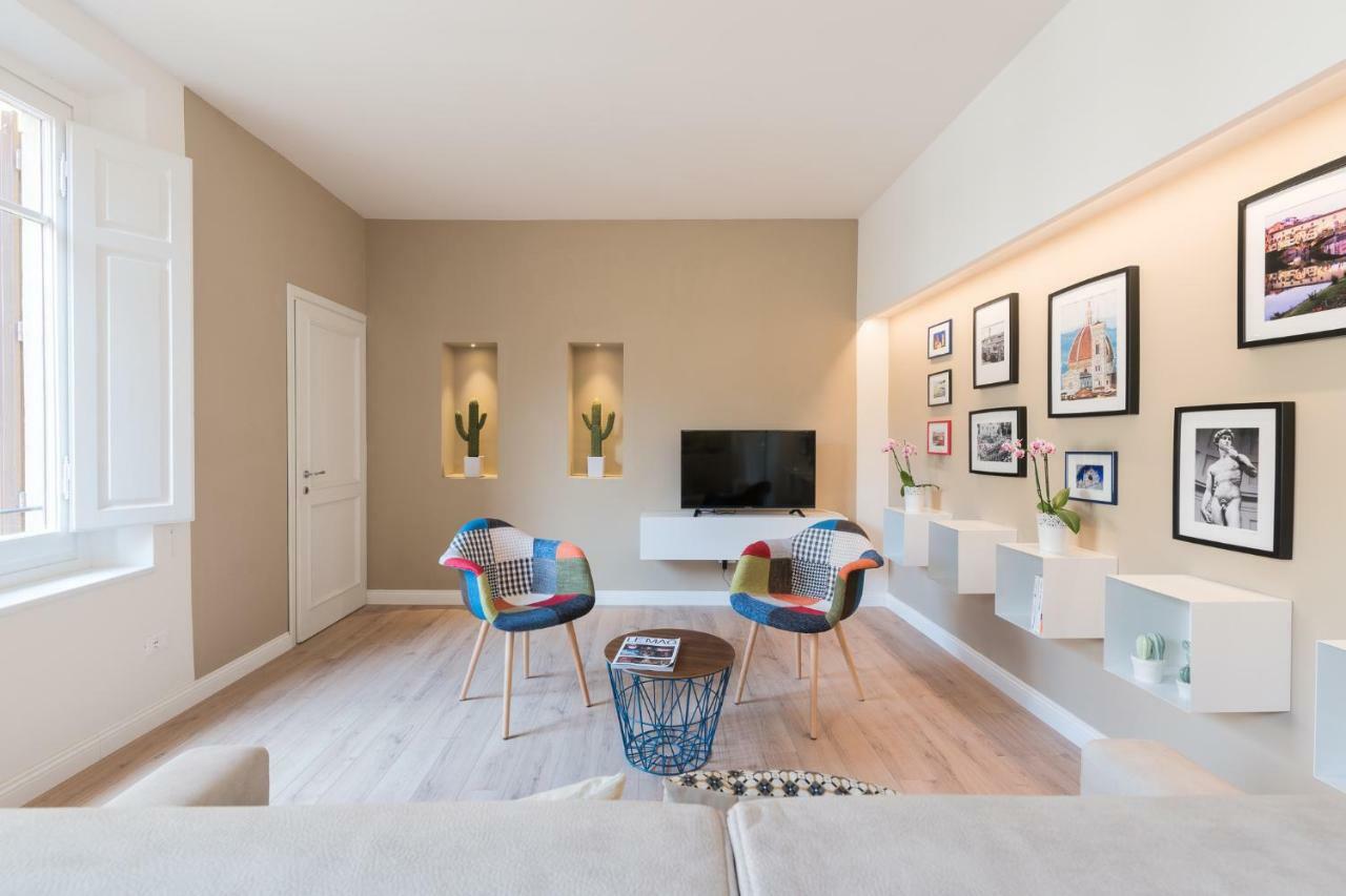 Luxury Apartment In City Center Floransa Dış mekan fotoğraf
